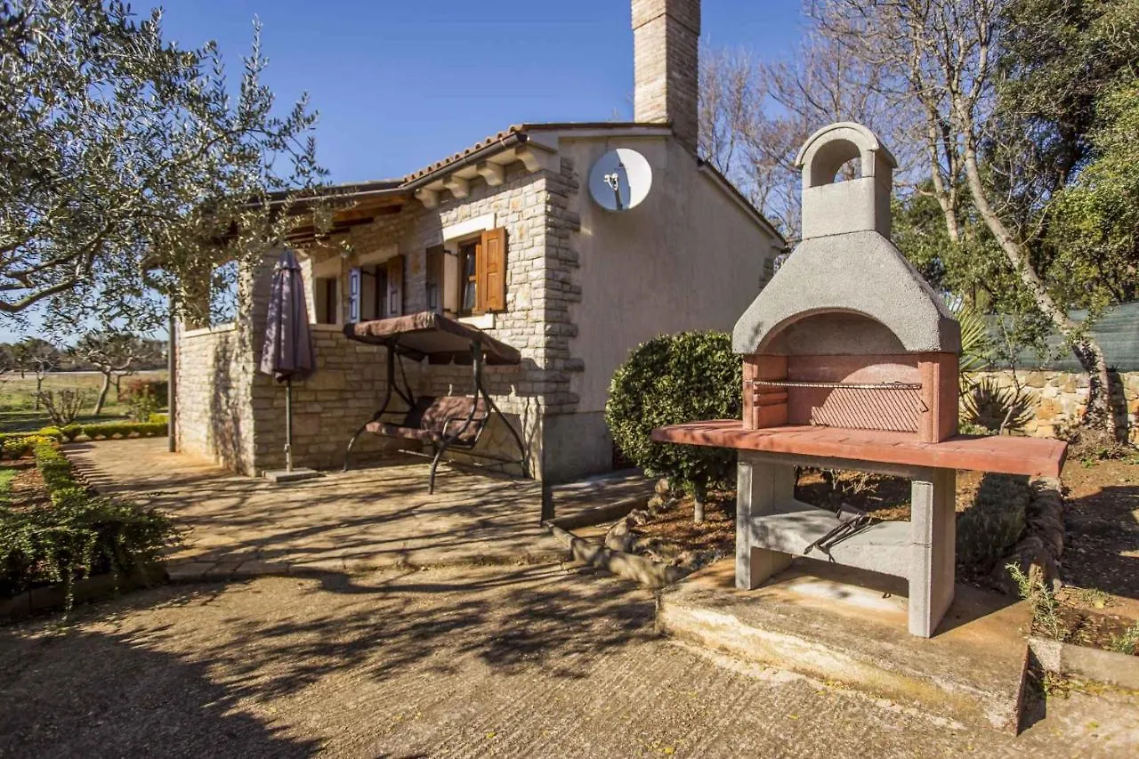 Holiday Home In Rovinj/Istrien 36983 Croácia